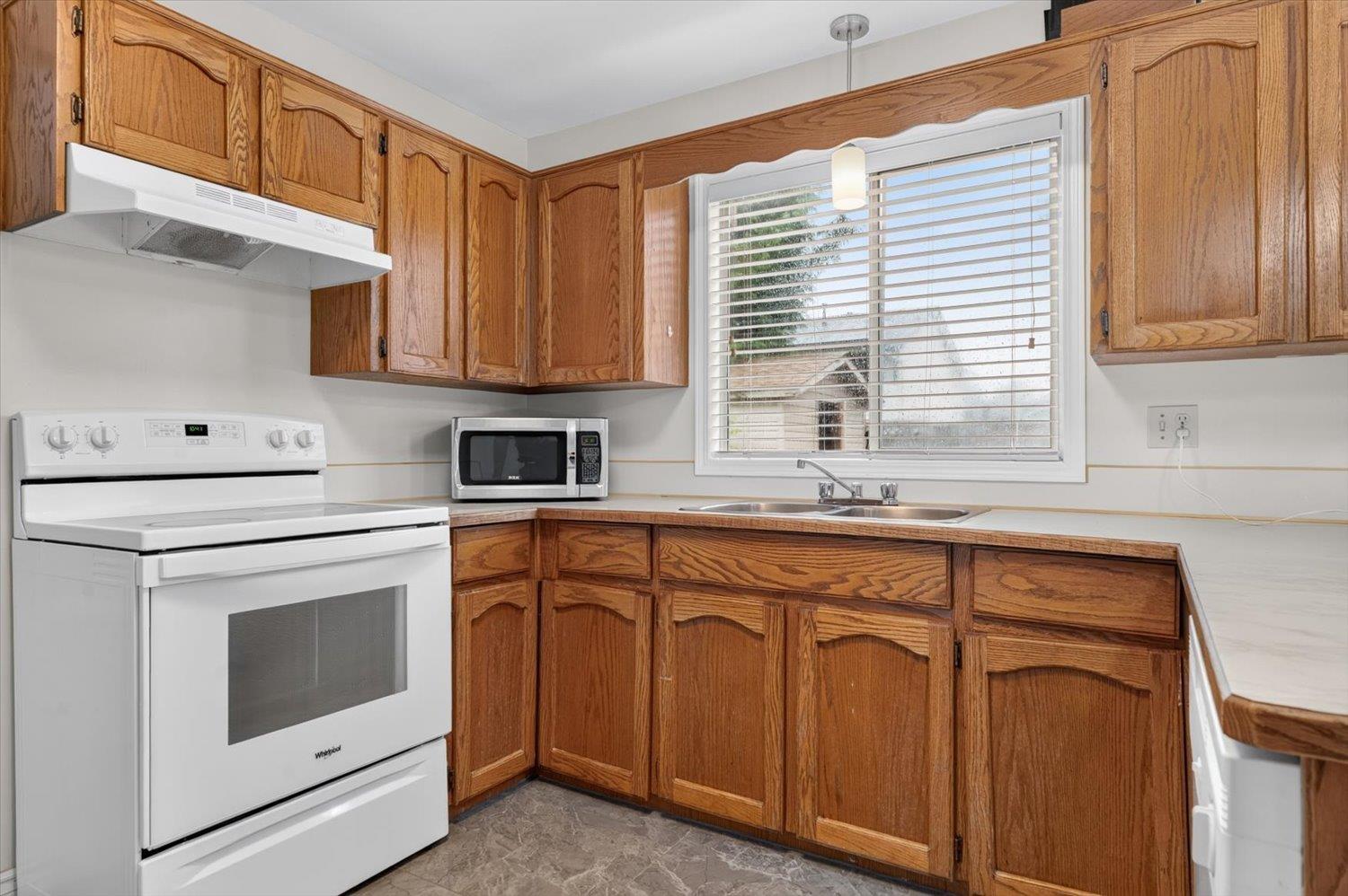 3 Bed, 3 Bath House for Sale in Abbotsford – 2769 MCCURDY PLACE, Abbotsford – MLS# R3152335 - Image 12