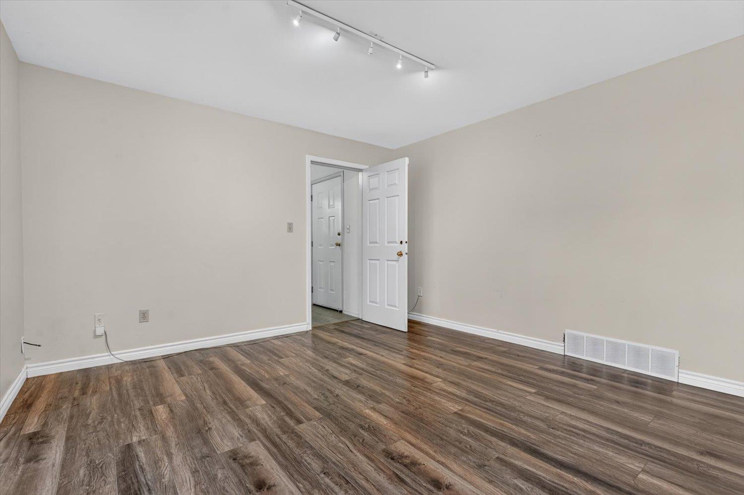 3 Bed, 3 Bath House for Sale in Abbotsford – 2769 MCCURDY PLACE, Abbotsford – MLS# R3152335 - Image 17