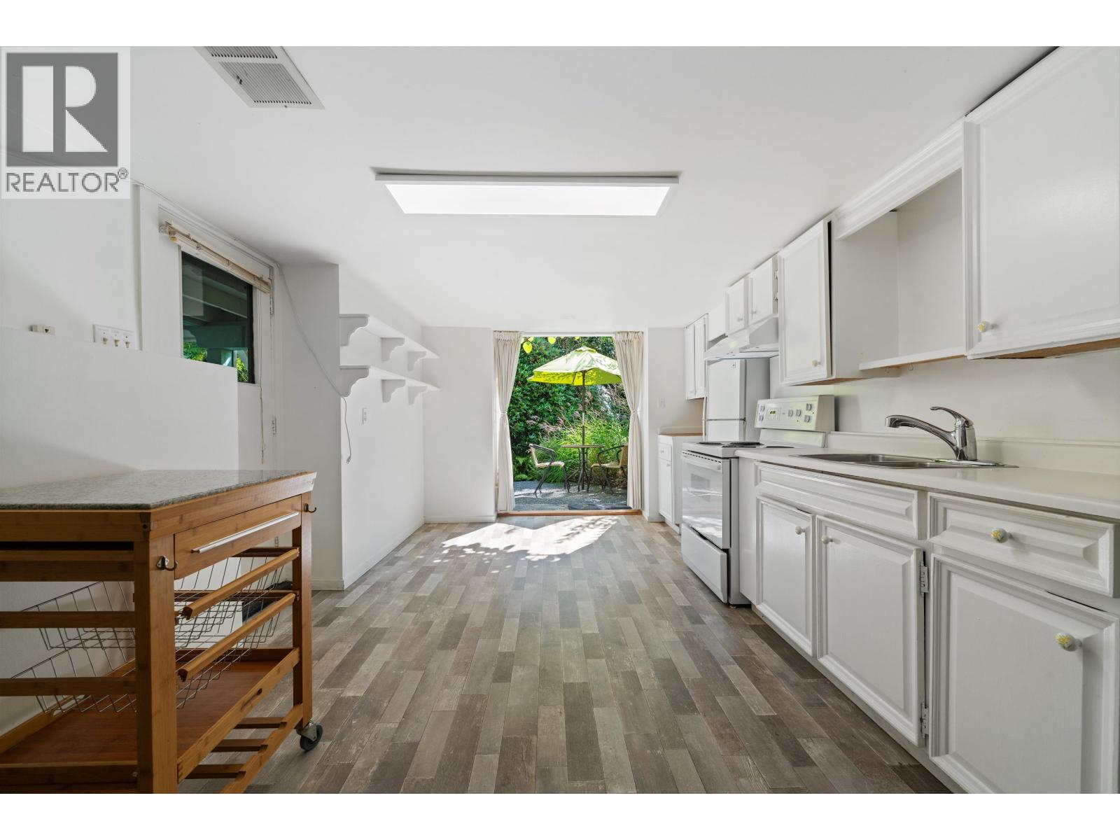 1376 11TH STREET, West Vancouver
