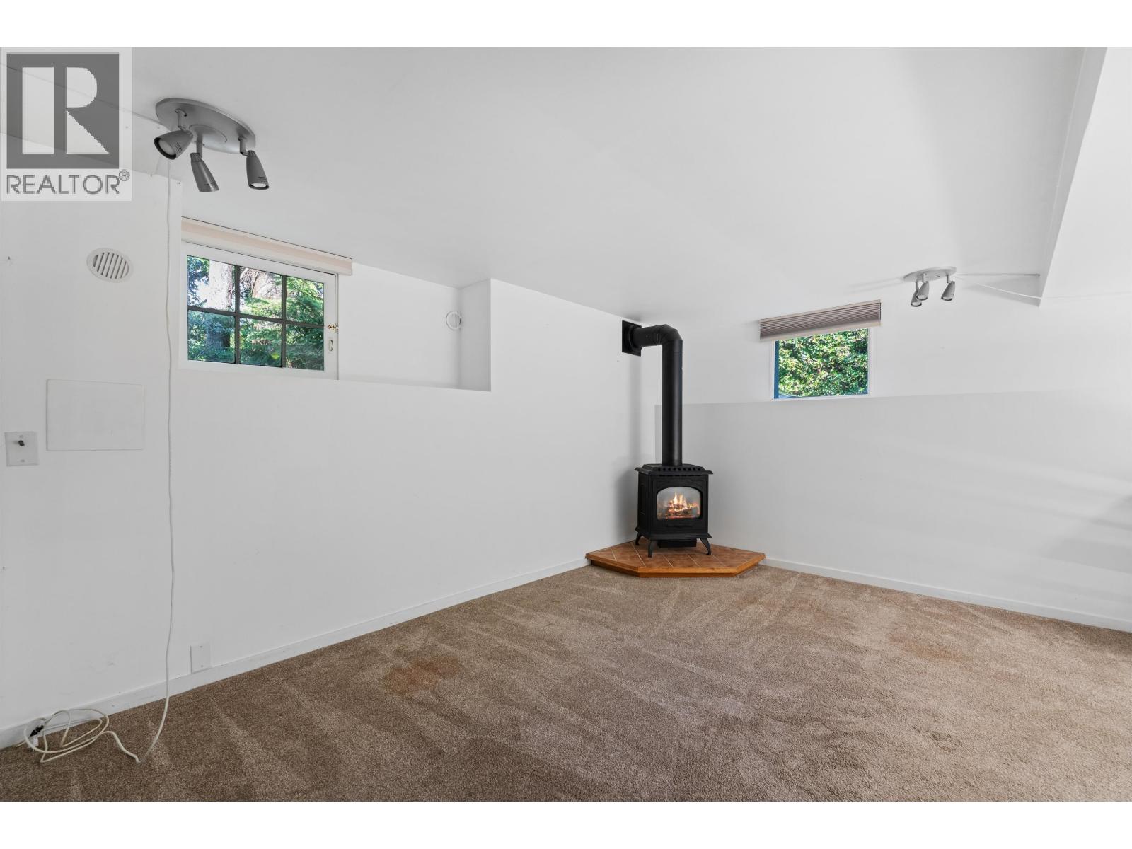 1376 11TH STREET, West Vancouver