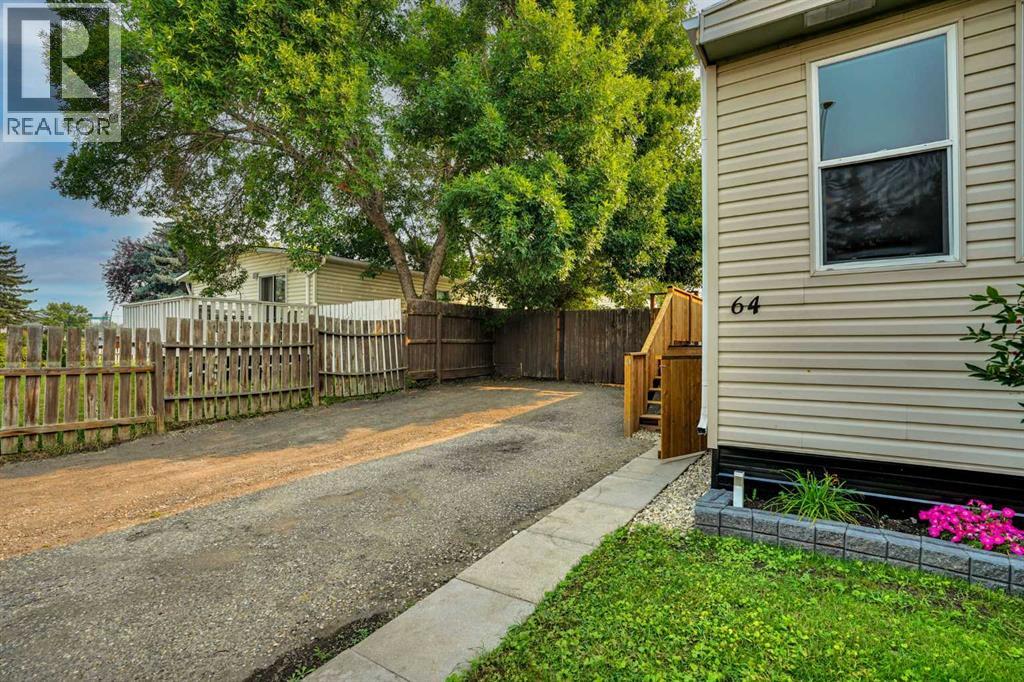 64 Huntwell Way NE - 44