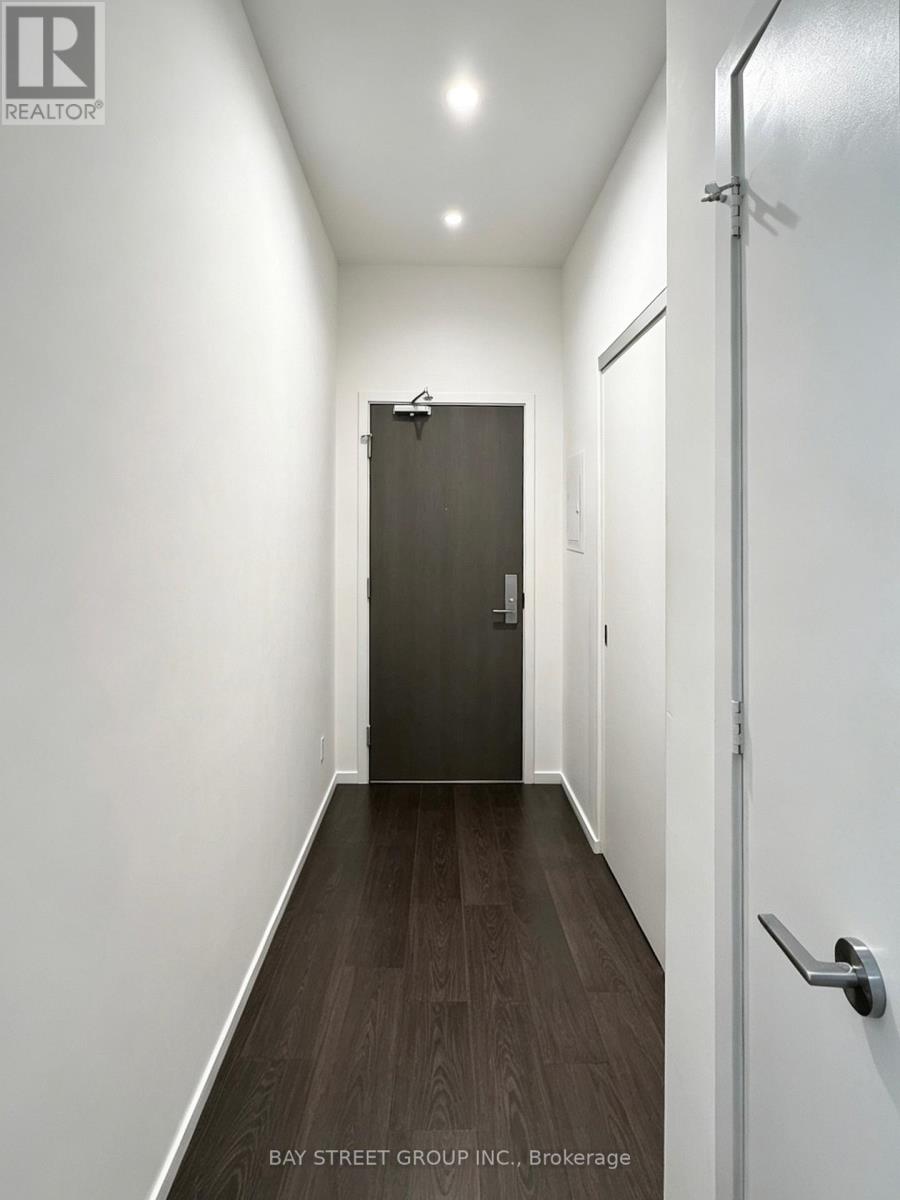 #4901 101 CHARLES STREET E - 2