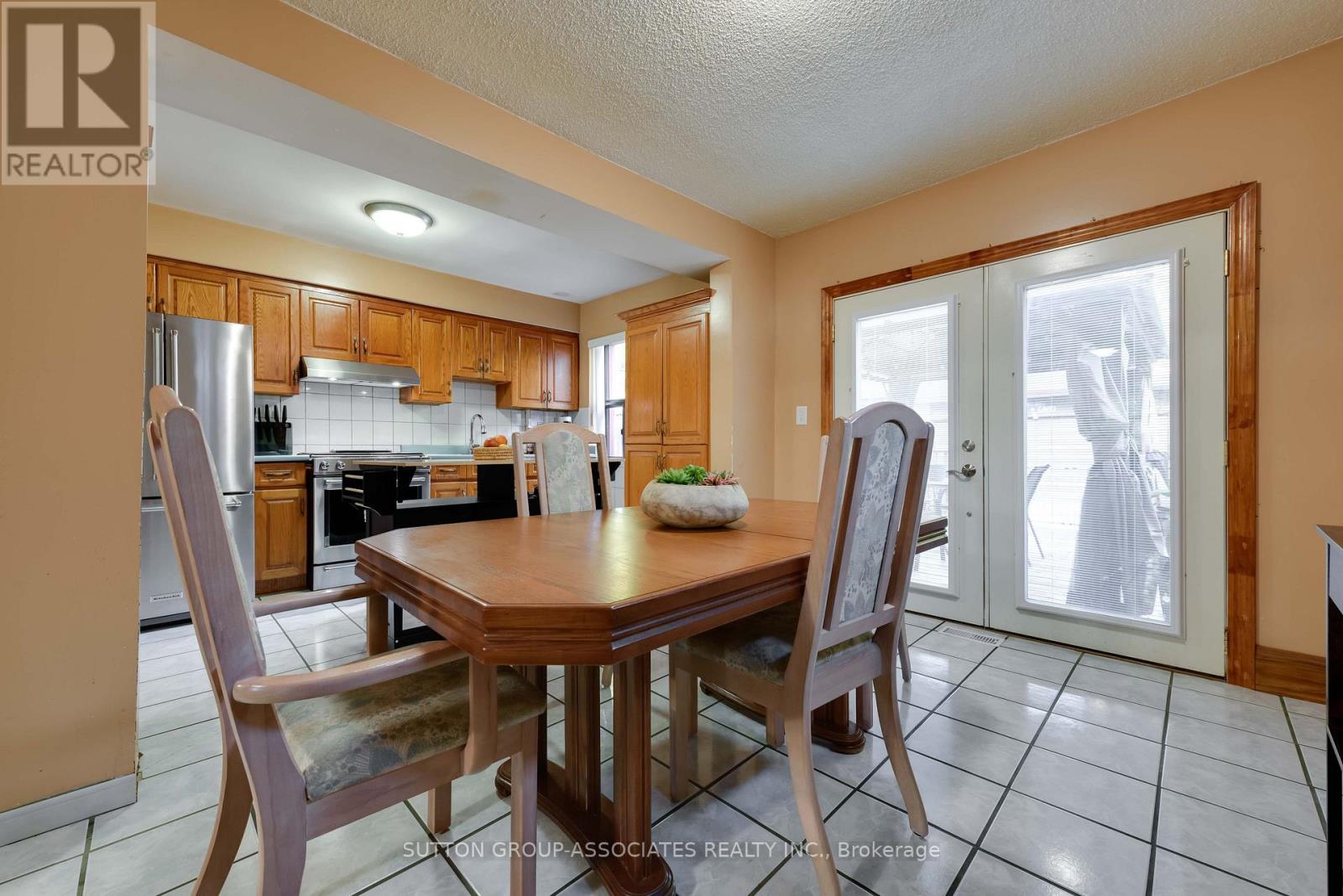 219 ATLAS AVENUE - 12