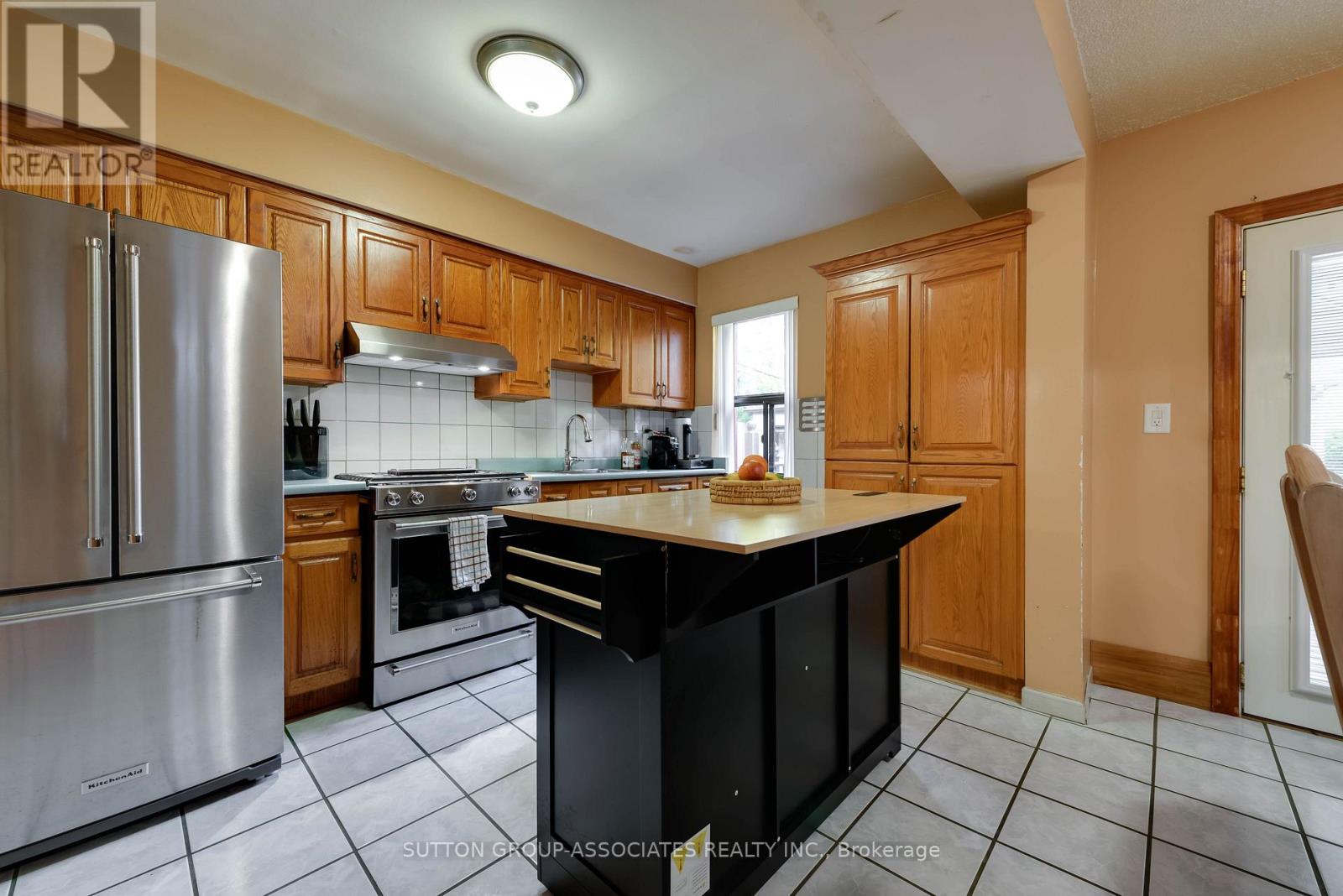 219 ATLAS AVENUE - 13