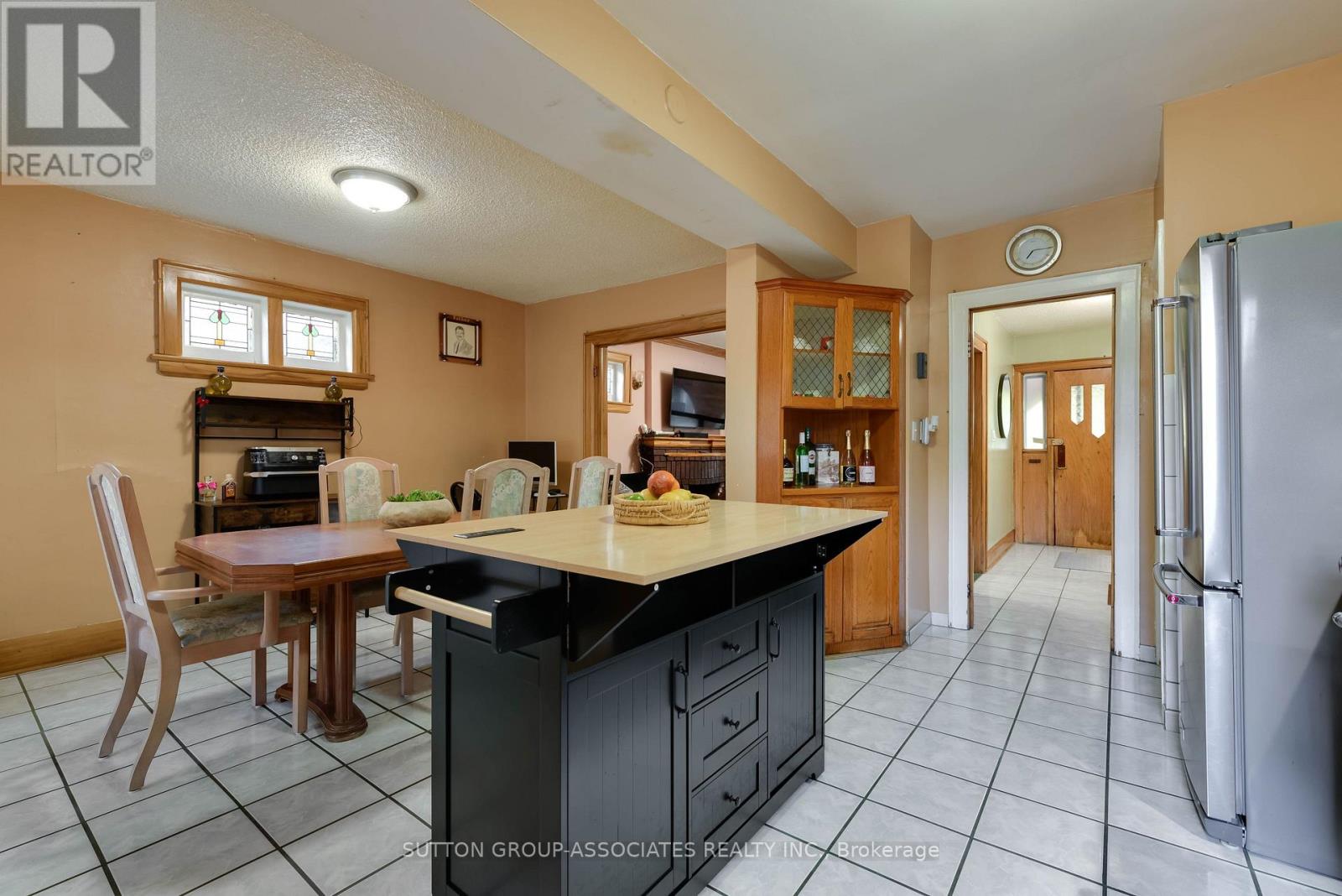 219 ATLAS AVENUE - Image 16