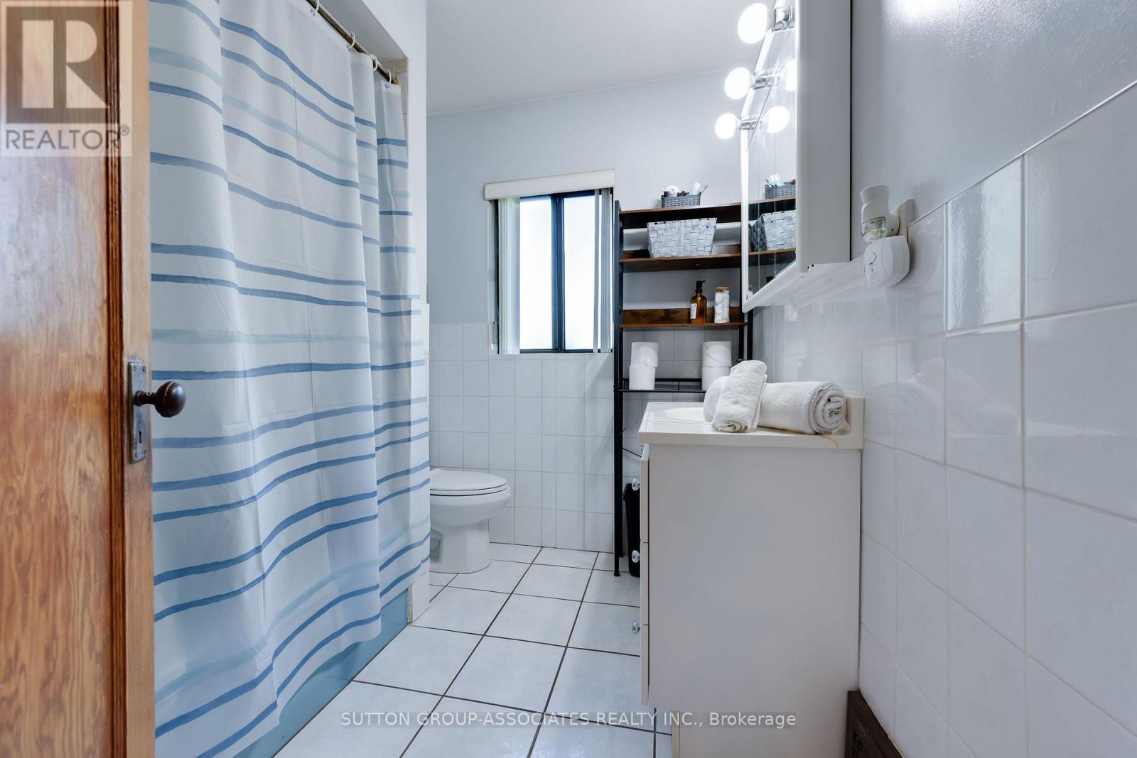 219 ATLAS AVENUE - 21