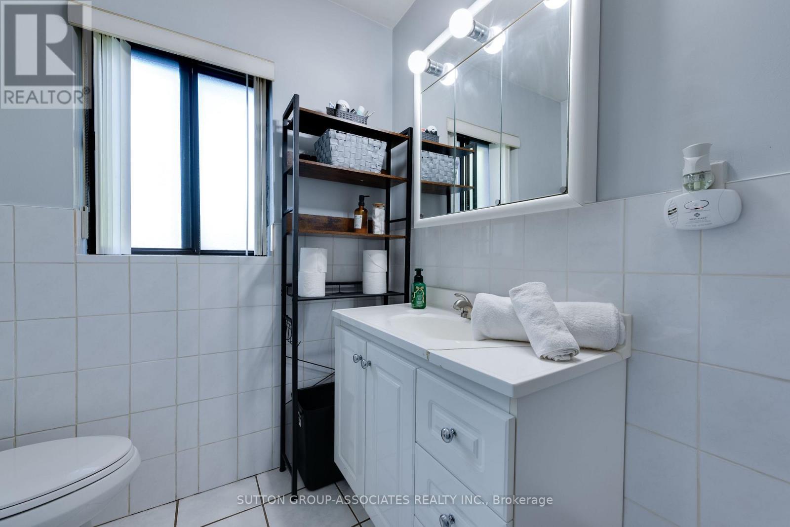 219 ATLAS AVENUE - 22