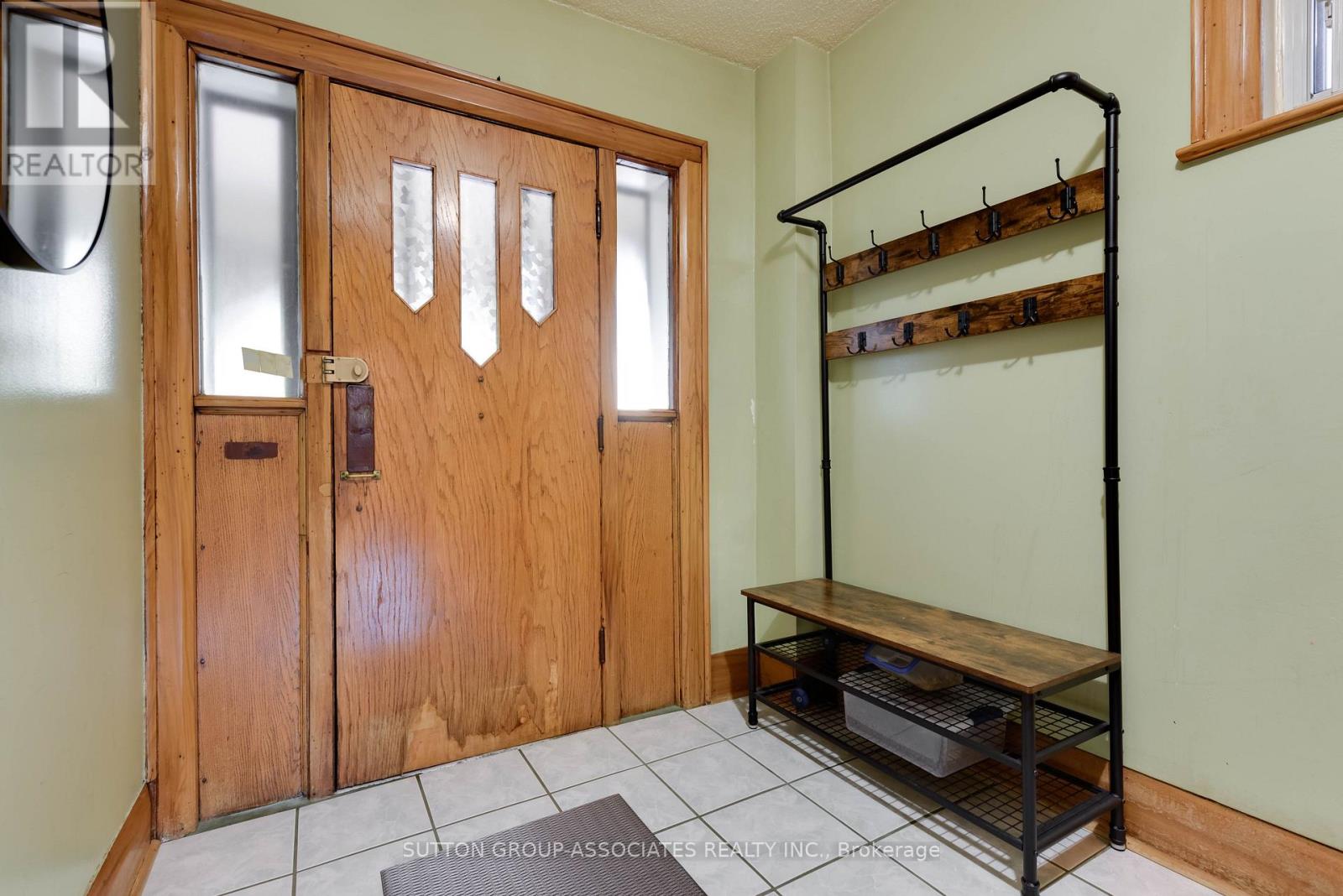 219 ATLAS AVENUE - Image 4