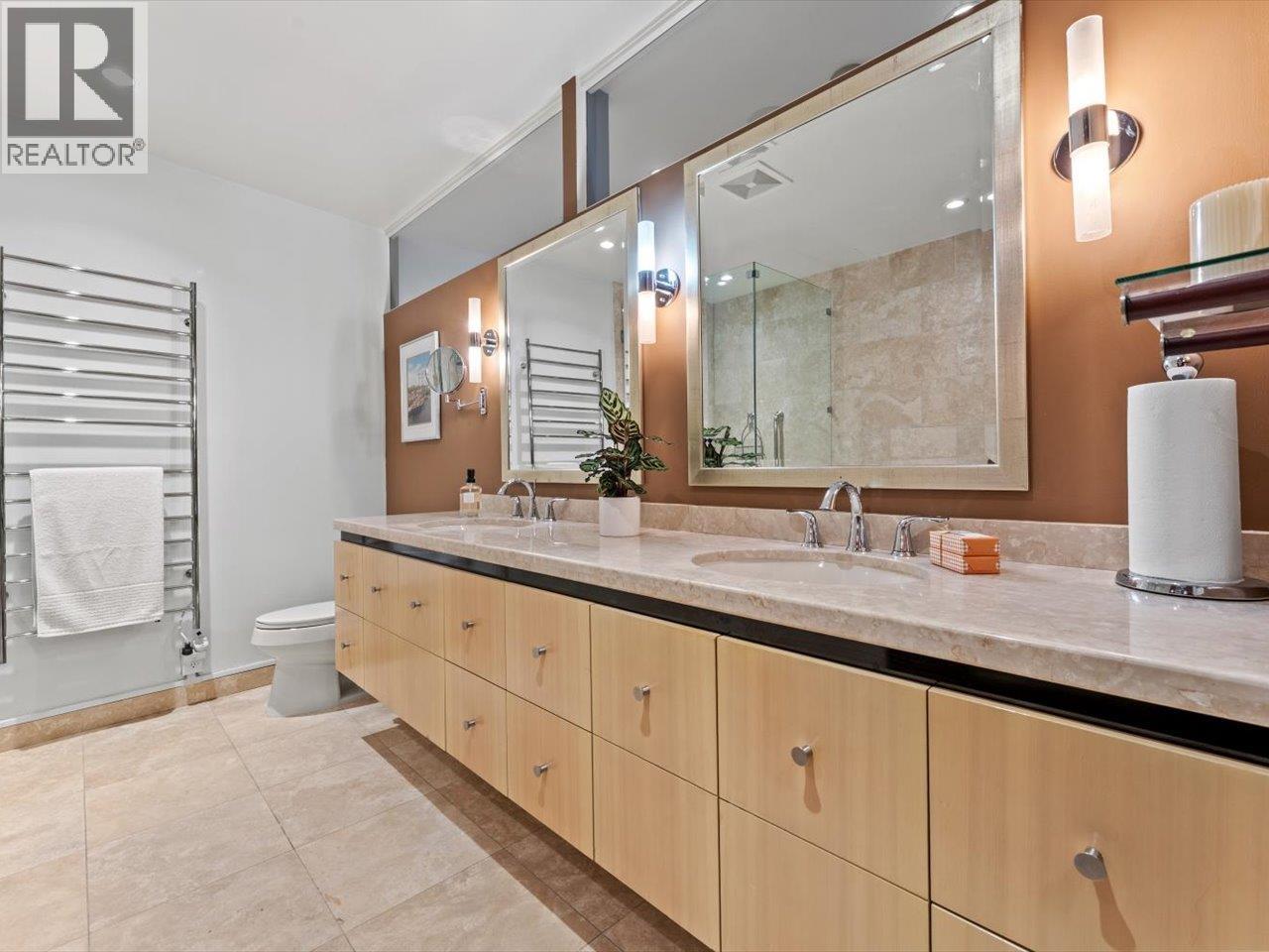 2 Bed, 2 Bath House for Sale in Vancouver – 3704 938 NELSON STREET, Vancouver – MLS# R3152773 - Image 17
