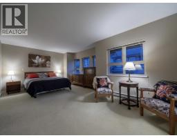 2982 Chesterfield Avenue, North Vancouver, BC V7N3M6 Photo 11