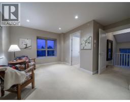 2982 Chesterfield Avenue, North Vancouver, BC V7N3M6 Photo 12