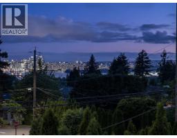 2982 Chesterfield Avenue, North Vancouver, BC V7N3M6 Photo 18