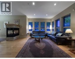 2982 Chesterfield Avenue, North Vancouver, BC V7N3M6 Photo 6