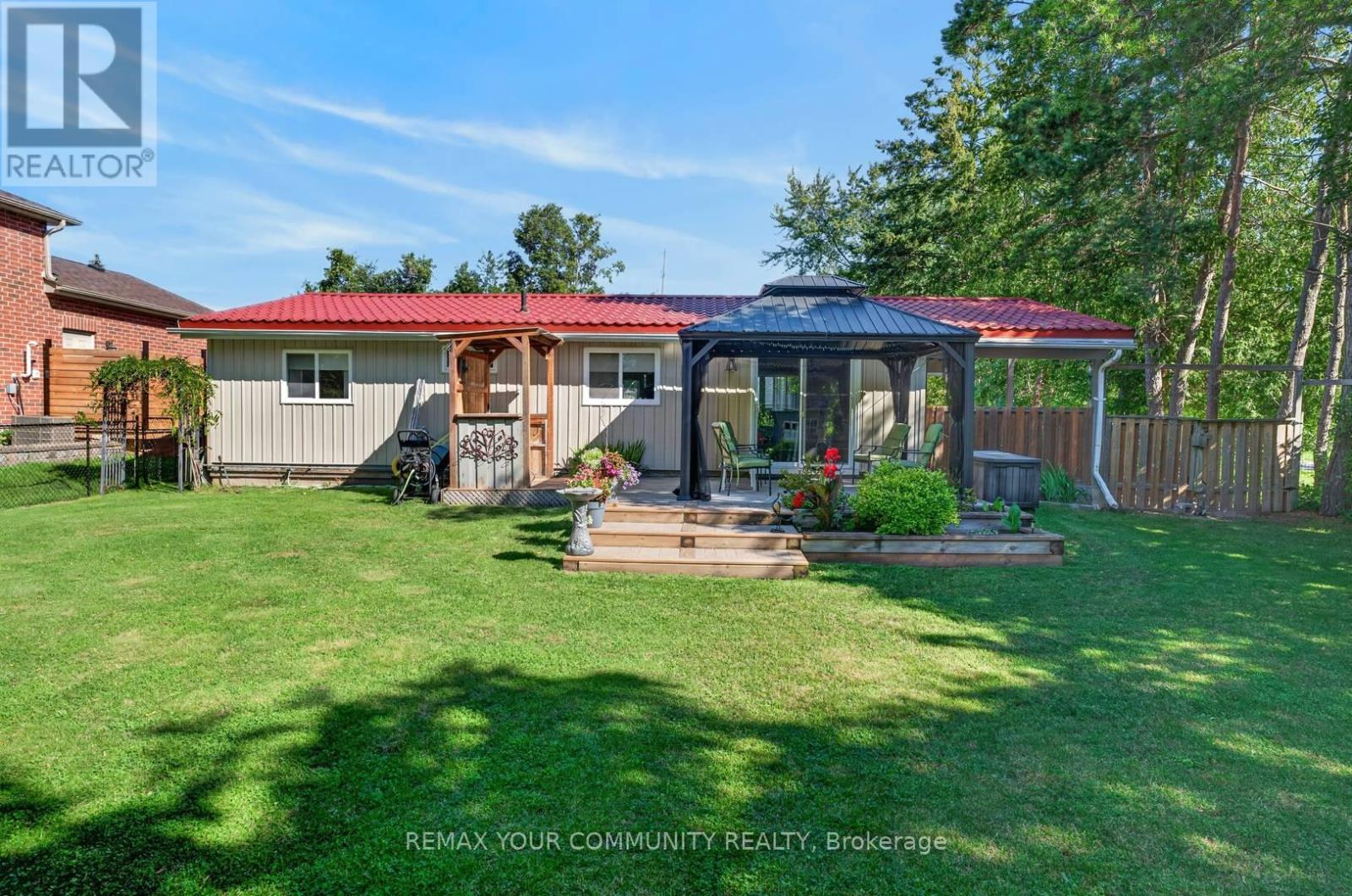 943 BLACKWOODS AVENUE - 15