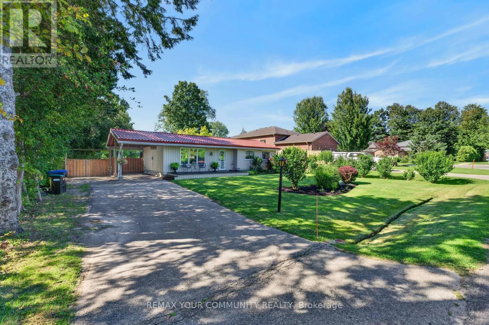 943 BLACKWOODS AVENUE - 3