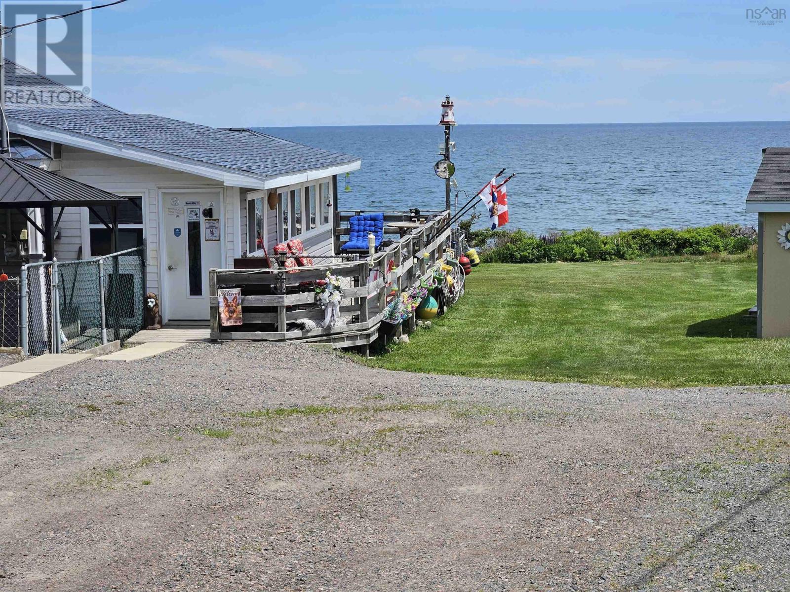 402 Smith Point Road, Fox Harbour — photo 3