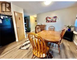2pc Bathroom - 404 5th Street N, Nipawin, SK S0E1E0 Photo 7