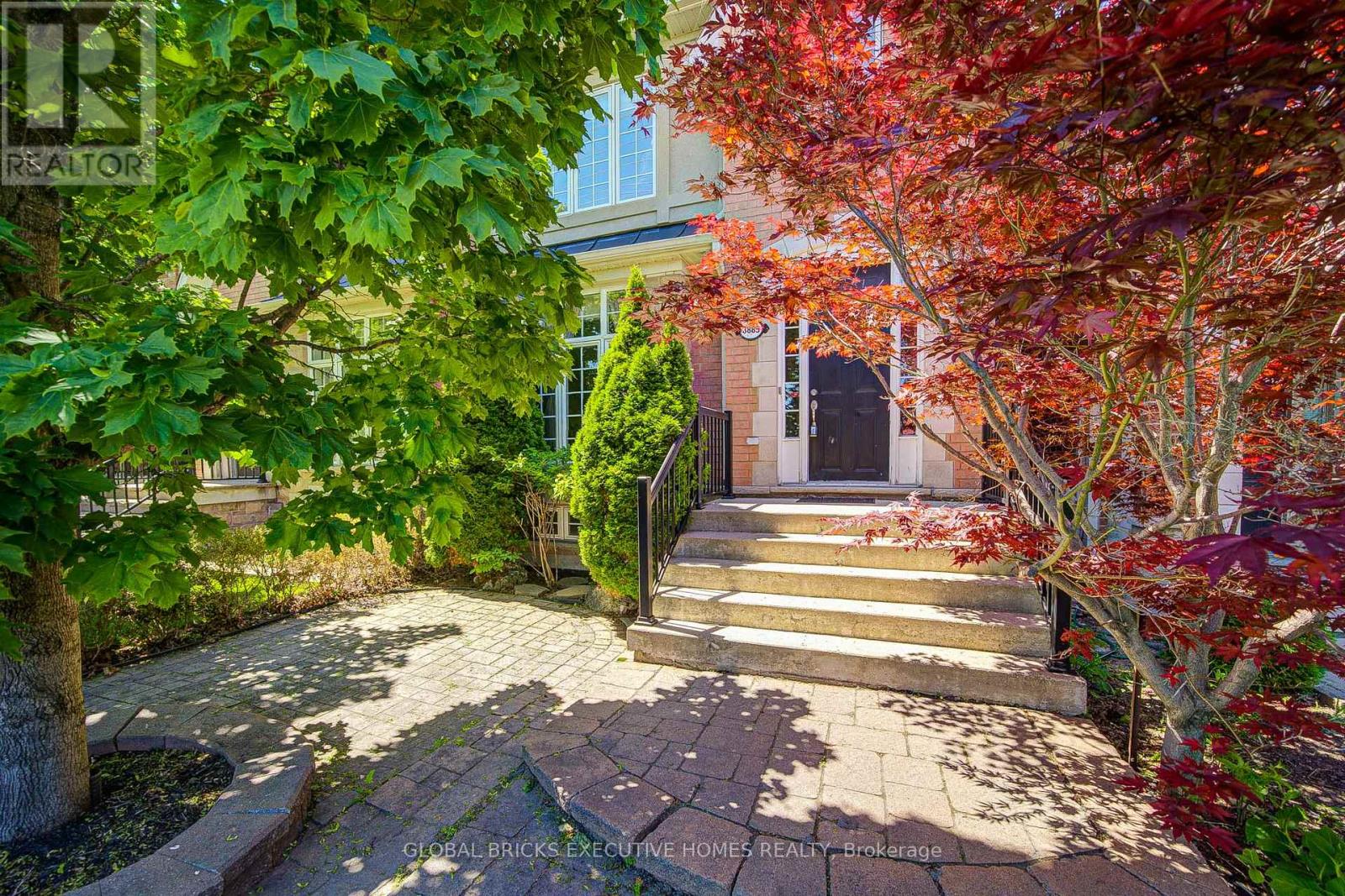 3885 EGLINTON AVENUE - 2