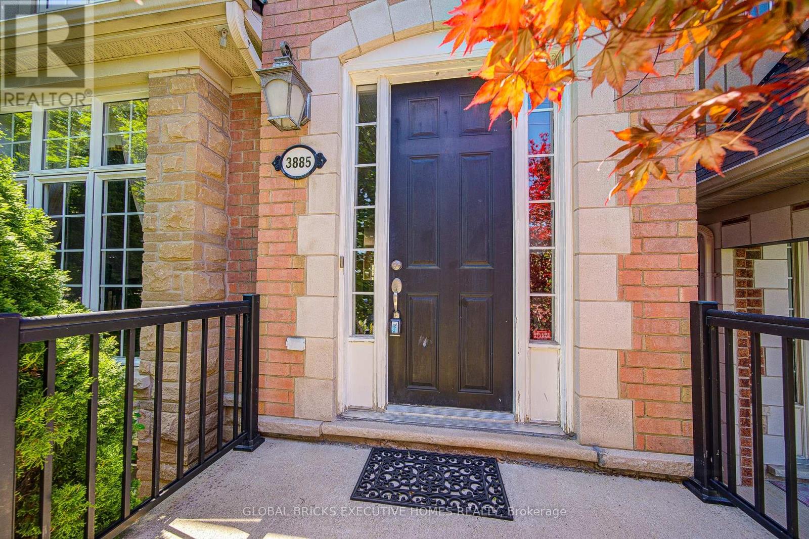 3885 EGLINTON AVENUE - 3