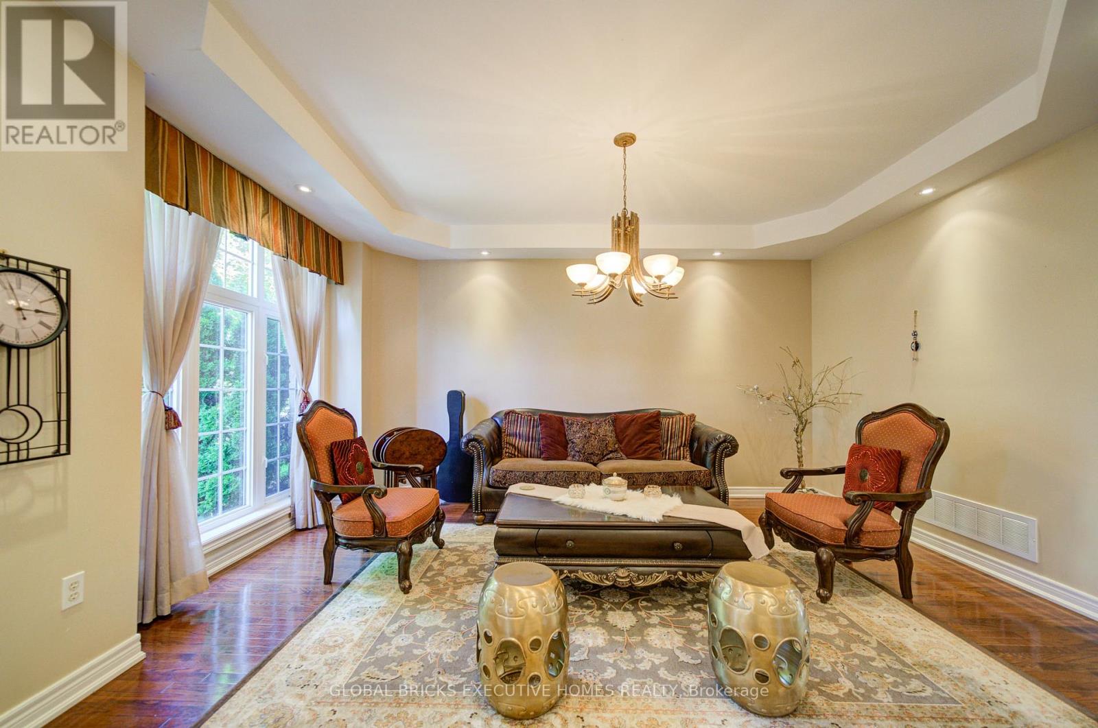 3885 EGLINTON AVENUE - 7