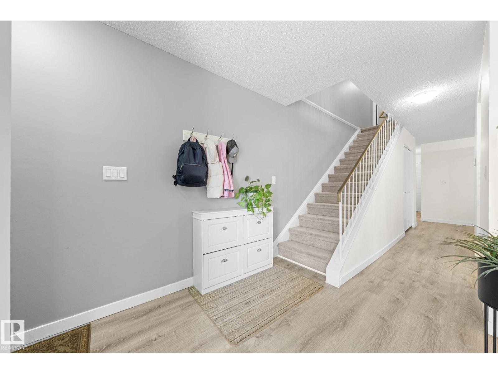 10518 84 AV NW - 19