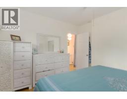 21727 Ridgeway Crescent, Maple Ridge, BC V2X3Z6 Photo 12