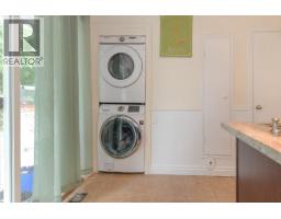 21727 Ridgeway Crescent, Maple Ridge, BC V2X3Z6 Photo 11