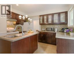 21727 Ridgeway Crescent, Maple Ridge, BC V2X3Z6 Photo 9