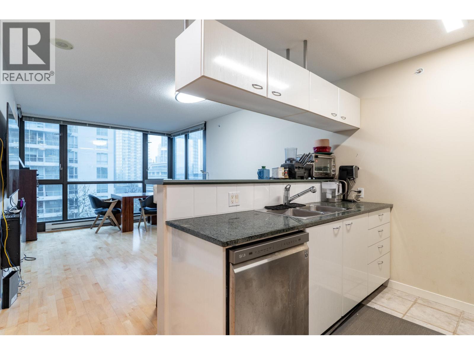 1 Bed, 1 Bath Apartment for Sale in Vancouver – 411 1367 ALBERNI STREET, Vancouver – MLS# R3151995 - Image 6