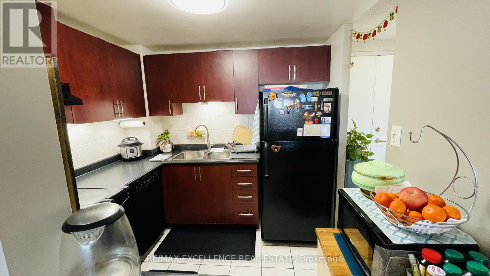 #912 6720 GLEN ERIN DRIVE - 12