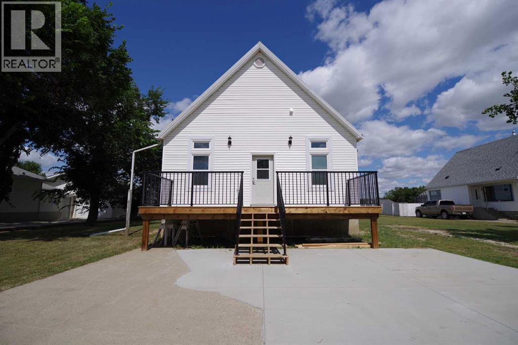 718 3 Avenue N, Vauxhall — photo 2