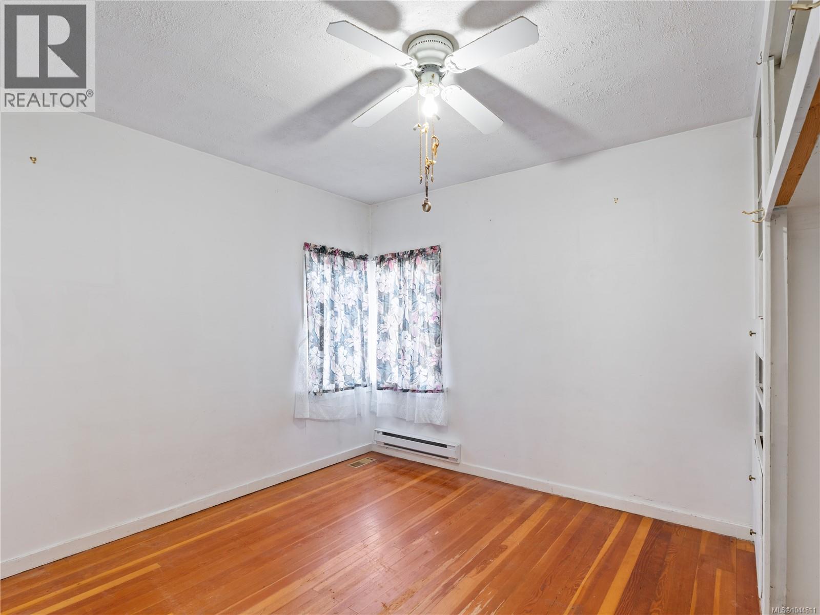 2968 Arbutus St - Image 4