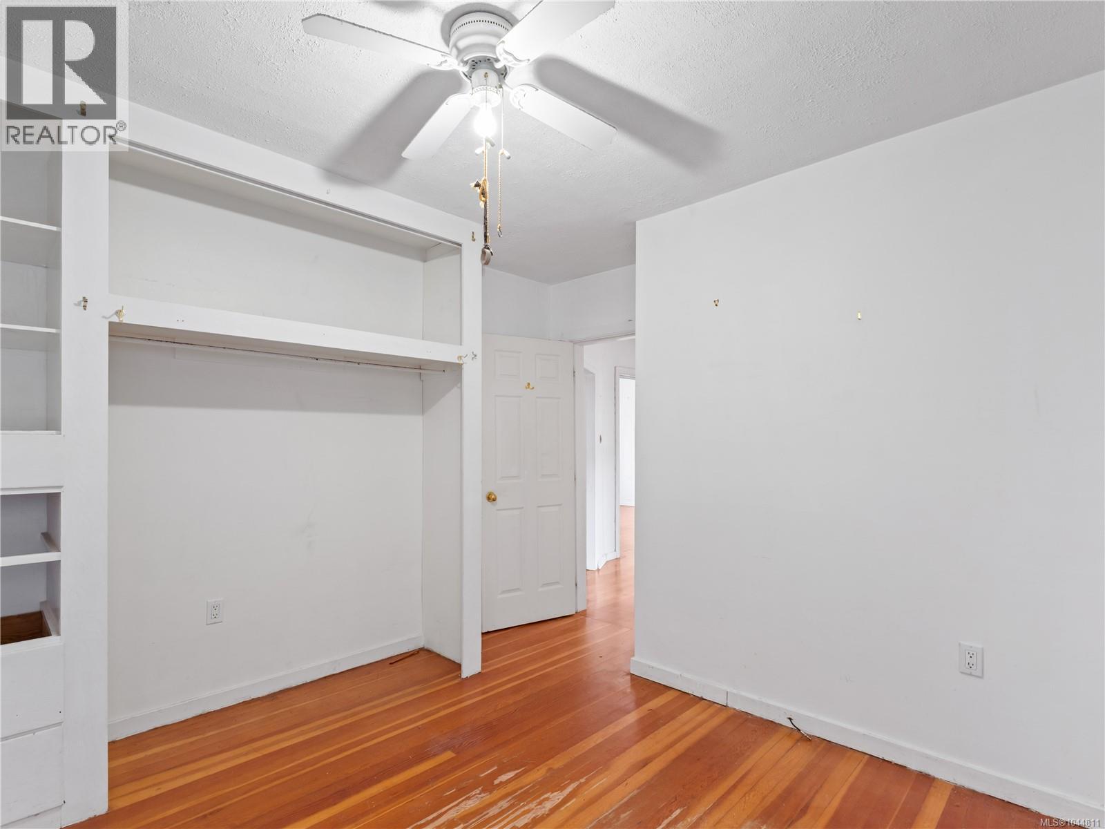 2968 Arbutus St - 5
