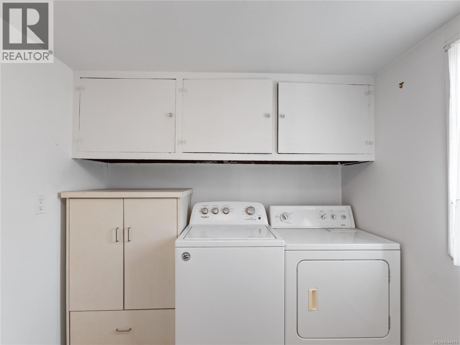 2968 Arbutus St - Image 7