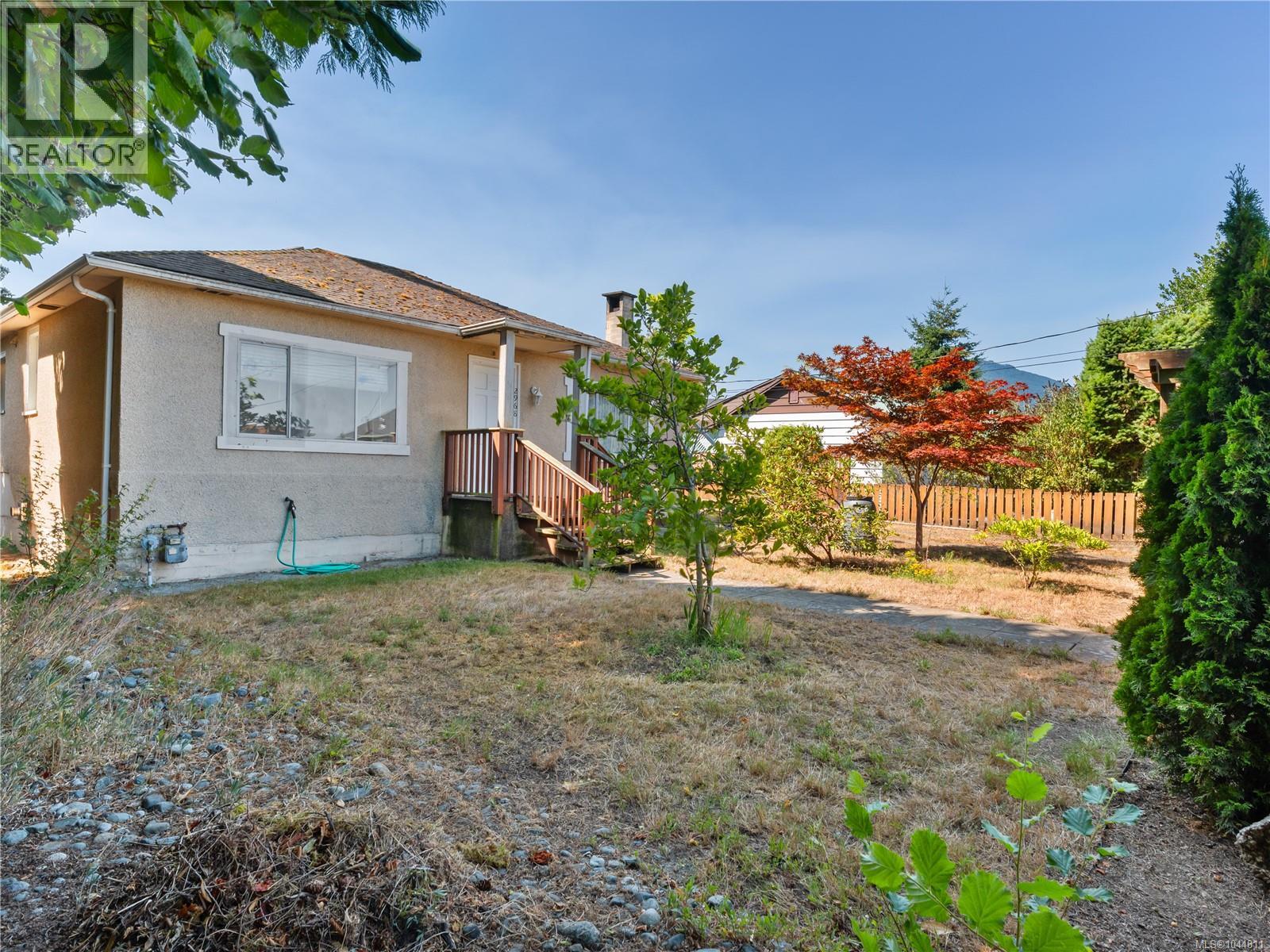 2968 Arbutus St - Image 16