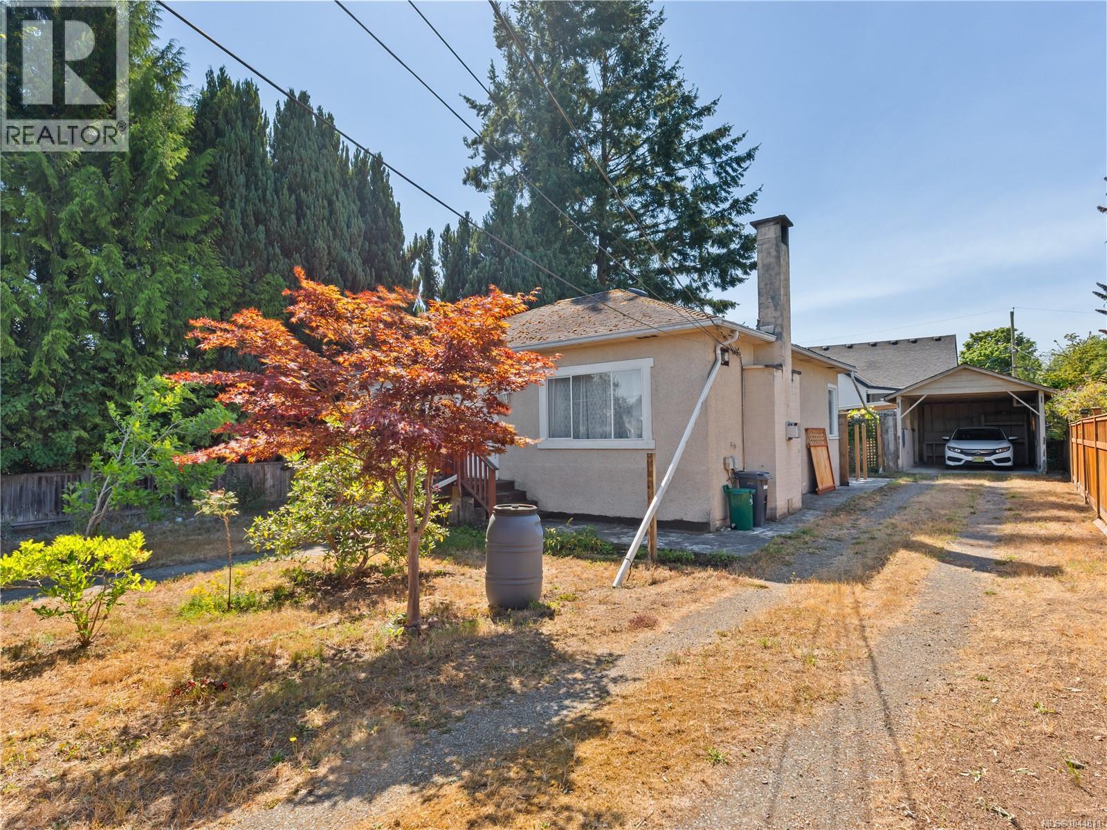 2968 Arbutus St - Image 15