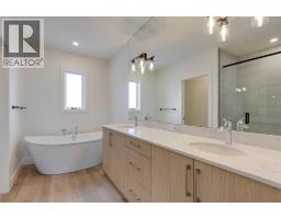 2122 7 Street Nw, Calgary, AB T2M1K3 Photo 36