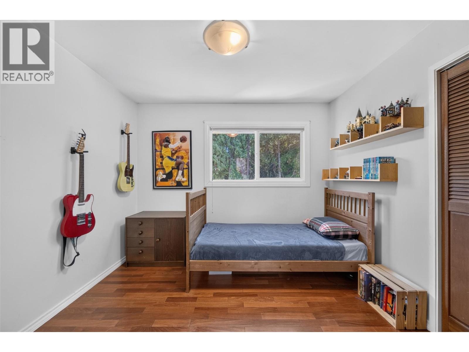  450 20 Avenue Southwest, Salmon Arm