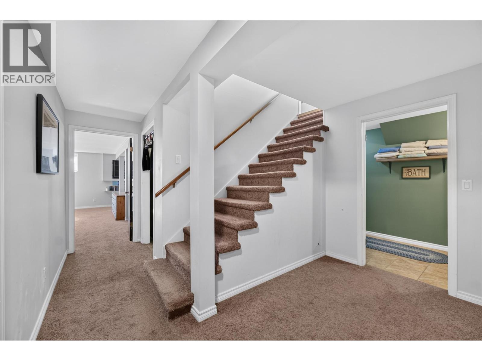  450 20 Avenue Southwest, Salmon Arm