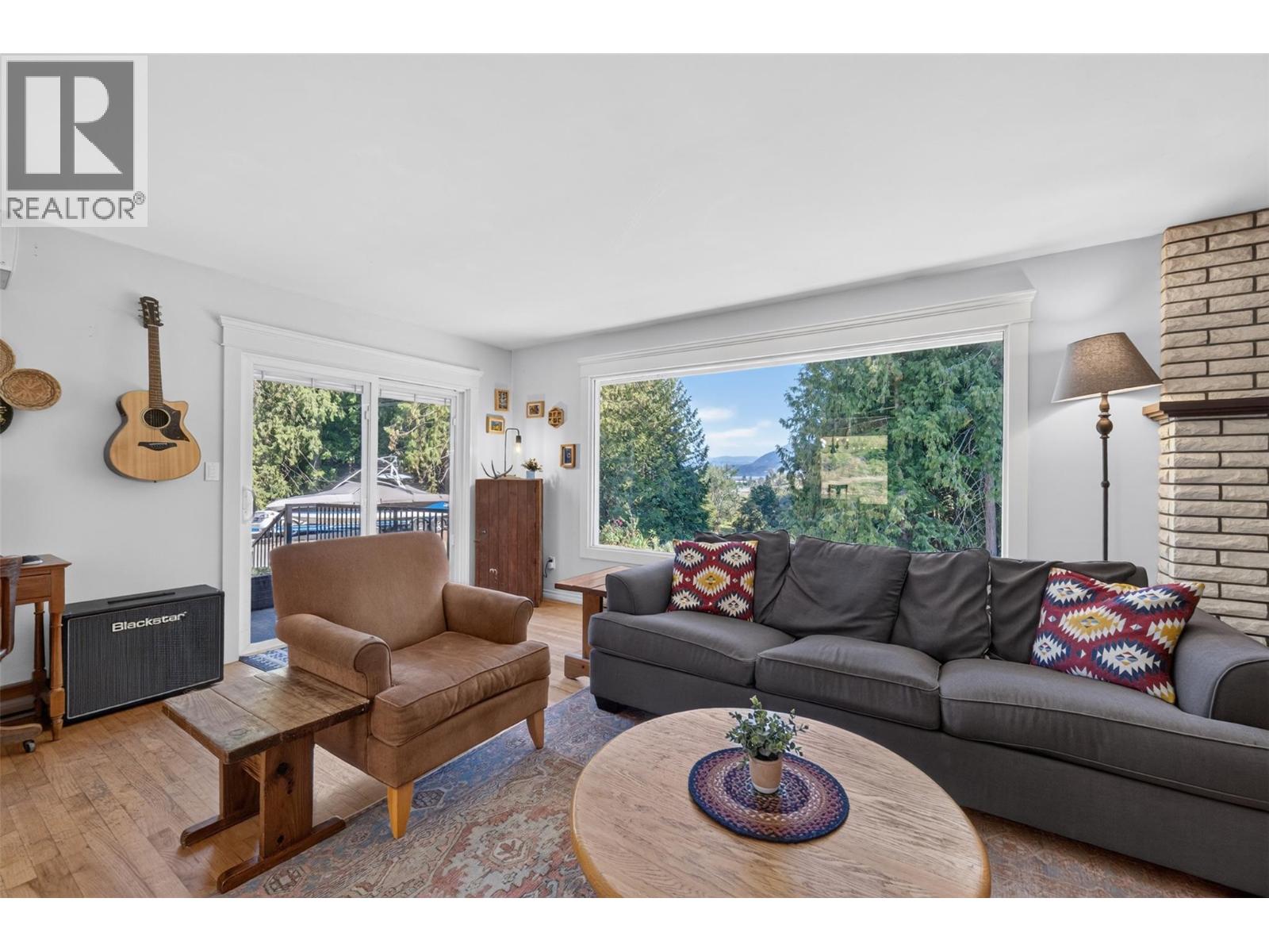  450 20 Avenue Southwest, Salmon Arm