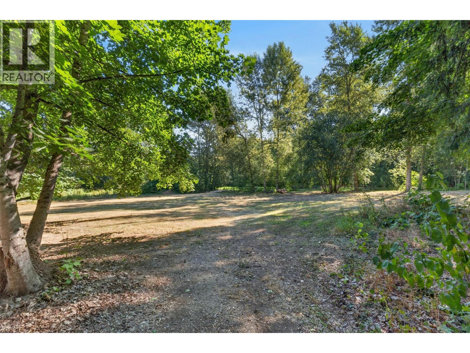  450 20 Avenue Southwest, Salmon Arm