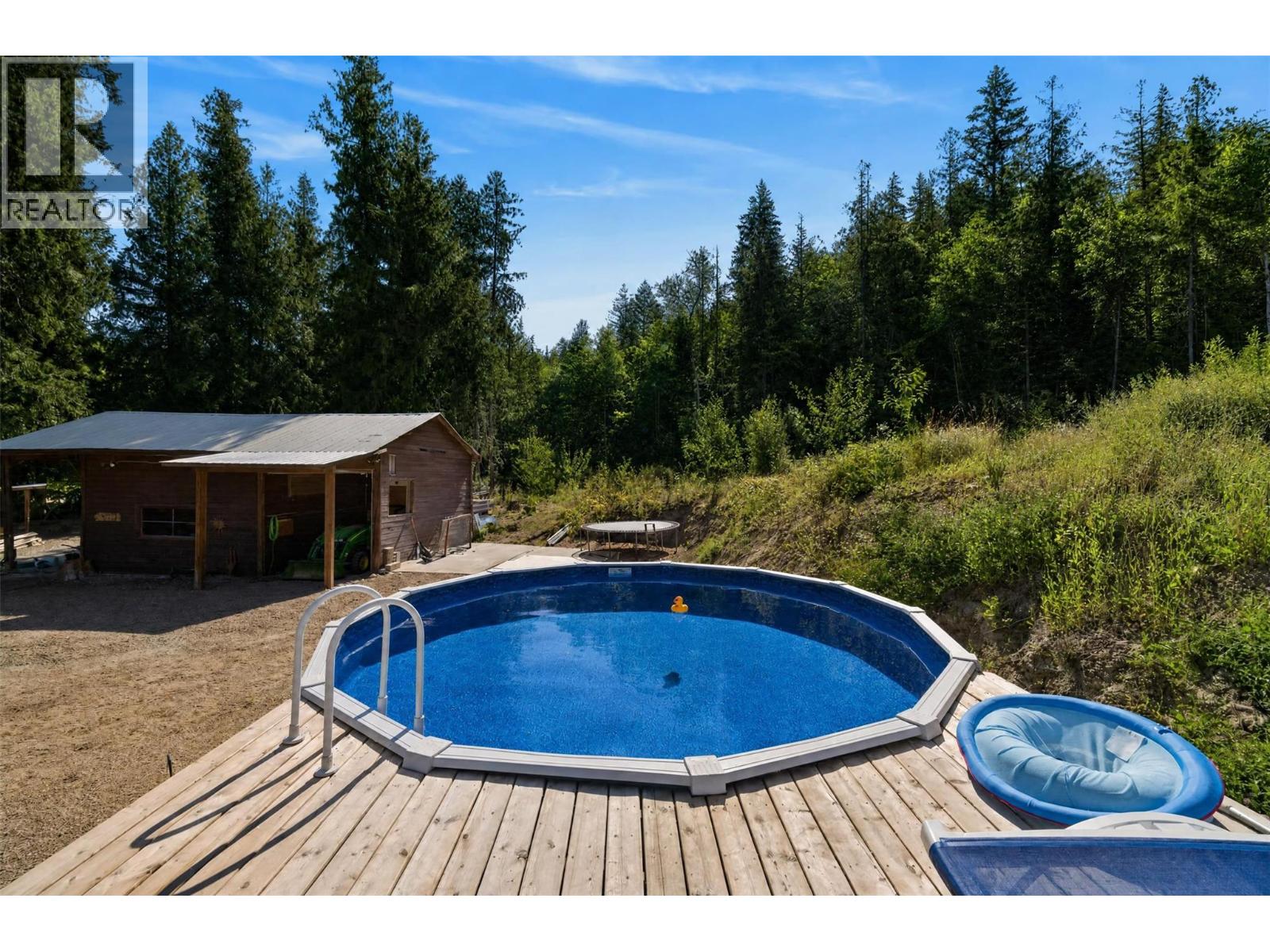  450 20 Avenue Southwest, Salmon Arm