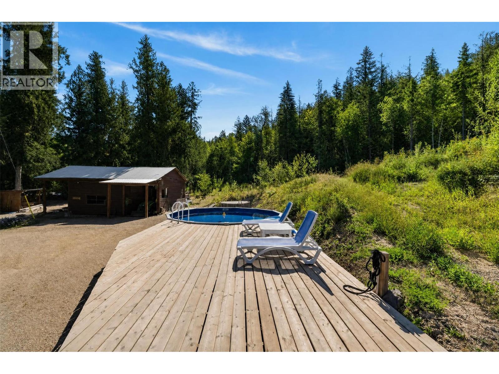  450 20 Avenue Southwest, Salmon Arm