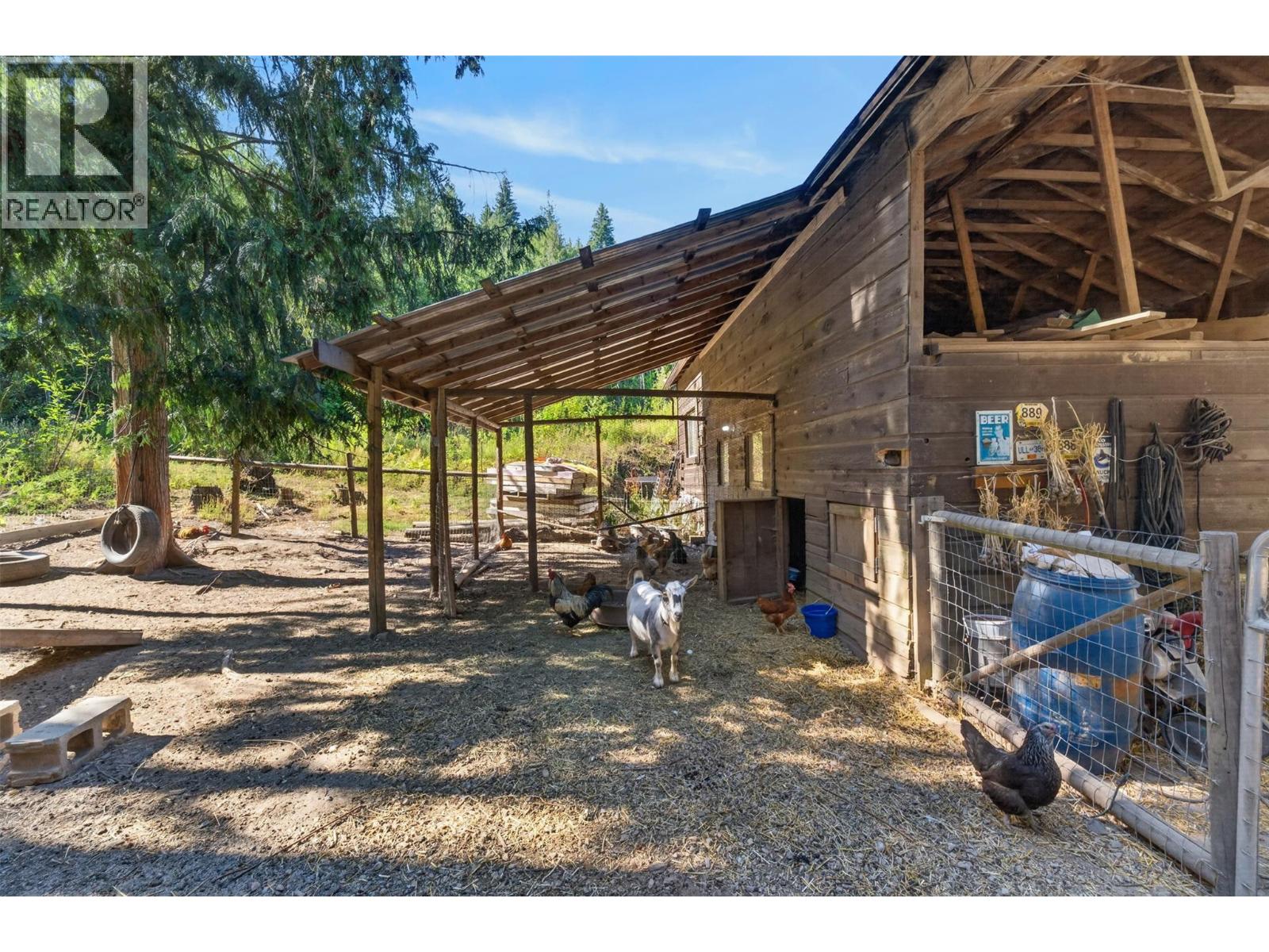  450 20 Avenue Southwest, Salmon Arm