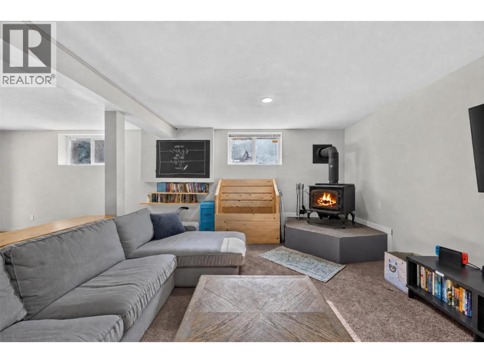  450 20 Avenue Southwest, Salmon Arm