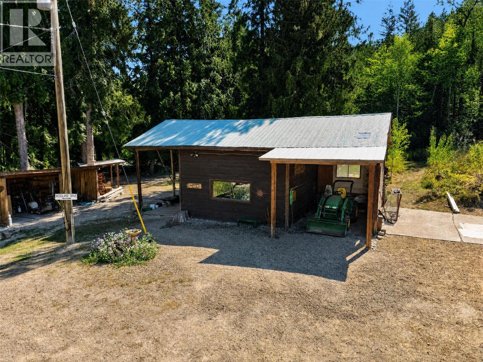  450 20 Avenue Southwest, Salmon Arm
