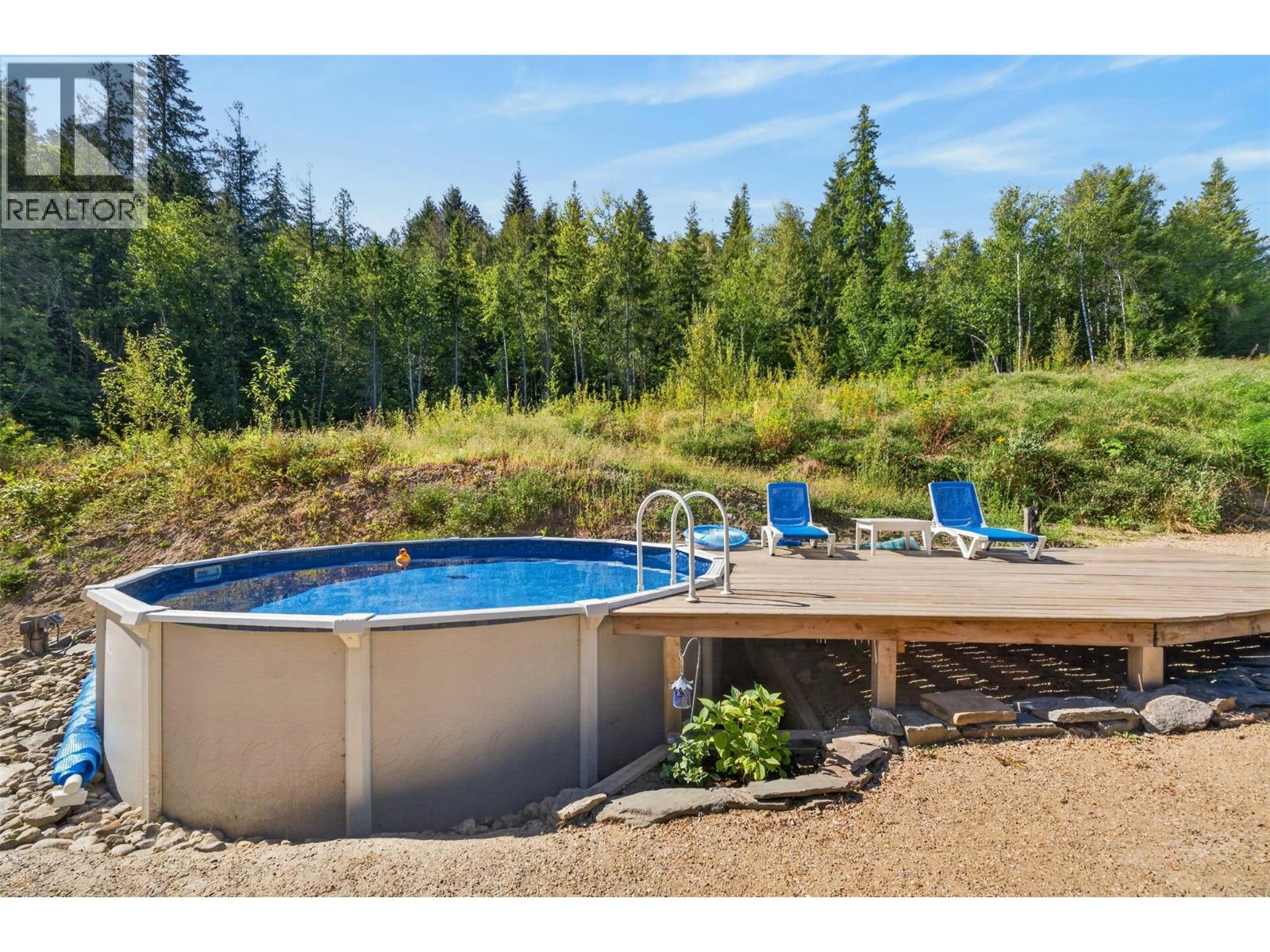  450 20 Avenue Southwest, Salmon Arm