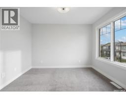 2960 Green Turtle Road, Regina, SK S4V4G4 Photo 24