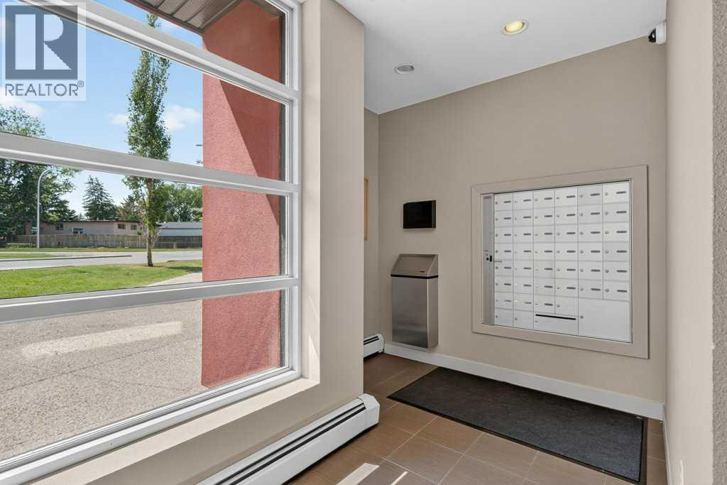 #210 3950 46 Avenue NW - 36