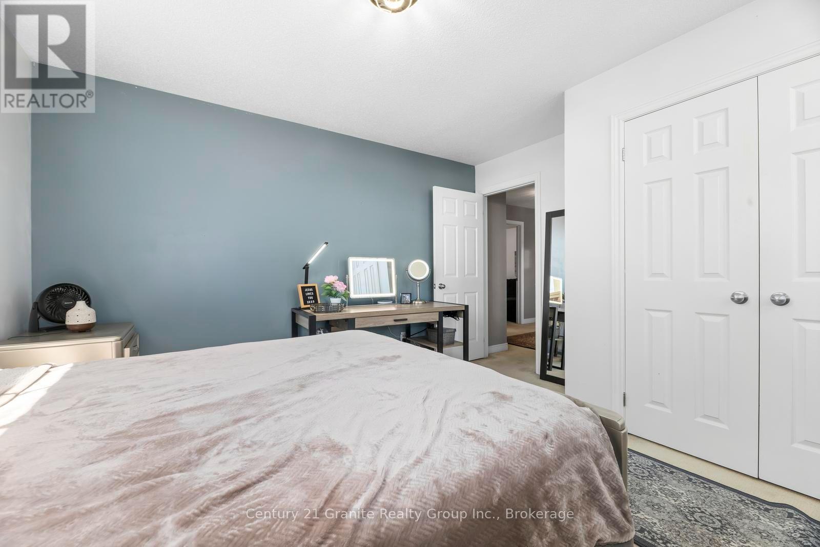 94 HOCKLEY AVENUE - 28